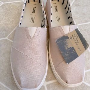 Tom's W Classic Heritage Canvas